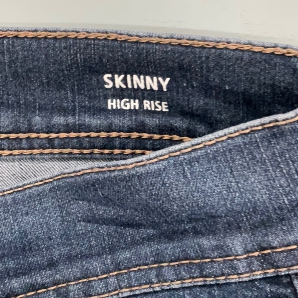 672 - Nicole Miller NWOT Dark Blue Double Button Skinny Jeans, Size 12 - Picture 5 of 6